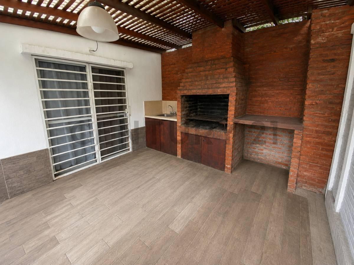 Foto de VENTA Casa tipo Dúplex 4 ambientes con jardín, pileta y parrilla | Club, imagen 1