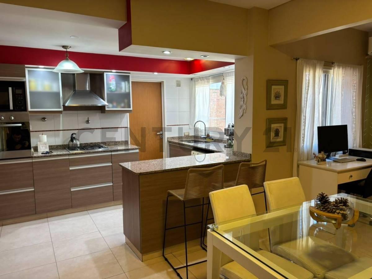 Foto de VENTA-PERMUTA DEPTO 4 AMBIENTES EN VILLA URQUIZA, imagen 2