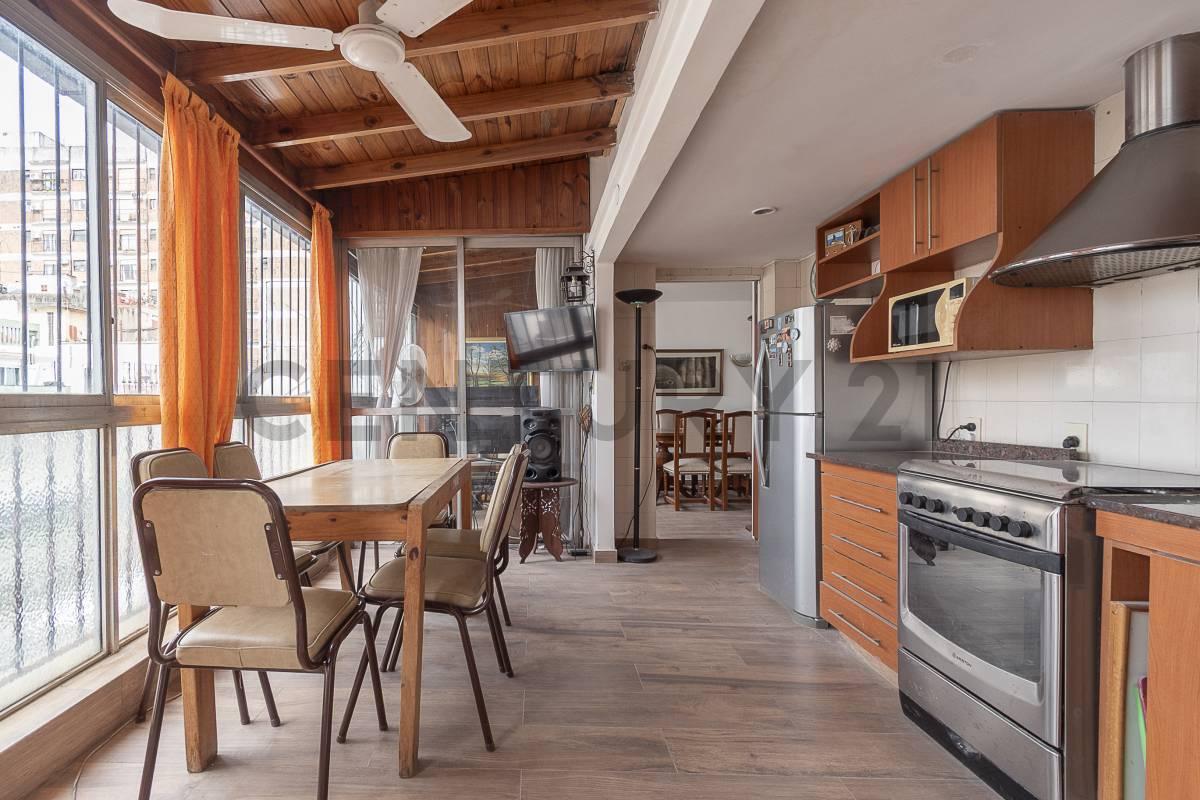 Foto de DEPARTAMENTO 2 AMBIENTES MAS ESCRITORIO EN VENTA – VIRREY LORETO AL 2400, imagen 3
