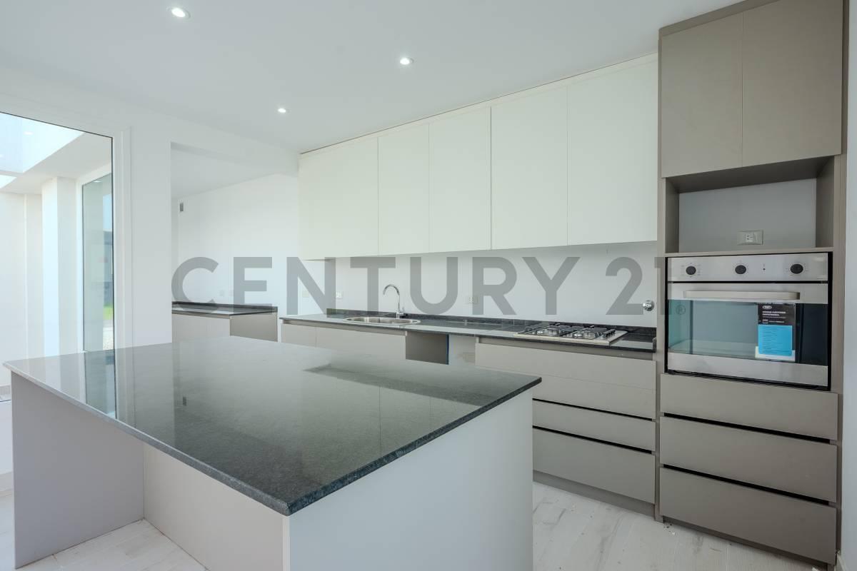 Foto de VENTA CASA A ESTRENAR EN BARRIO PRIVADO PRADOS DEL OESTE 1 -LA REJA/, imagen 3