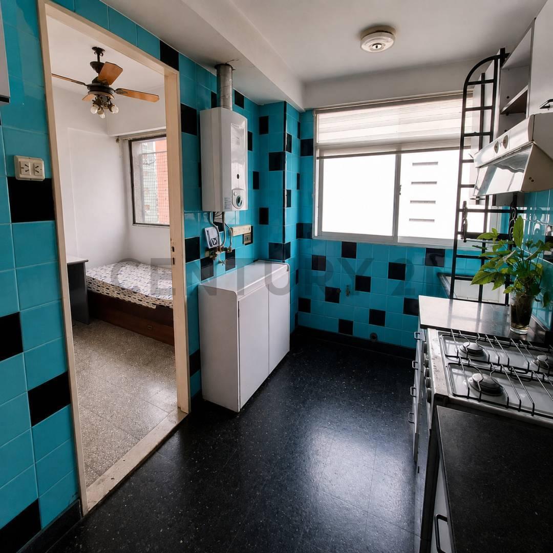Foto de VENTA- PERMUTA AMPLIO 3 AMBIENTES CON DEPENDENCIA Y BALCÓN CORRIDO, imagen 3