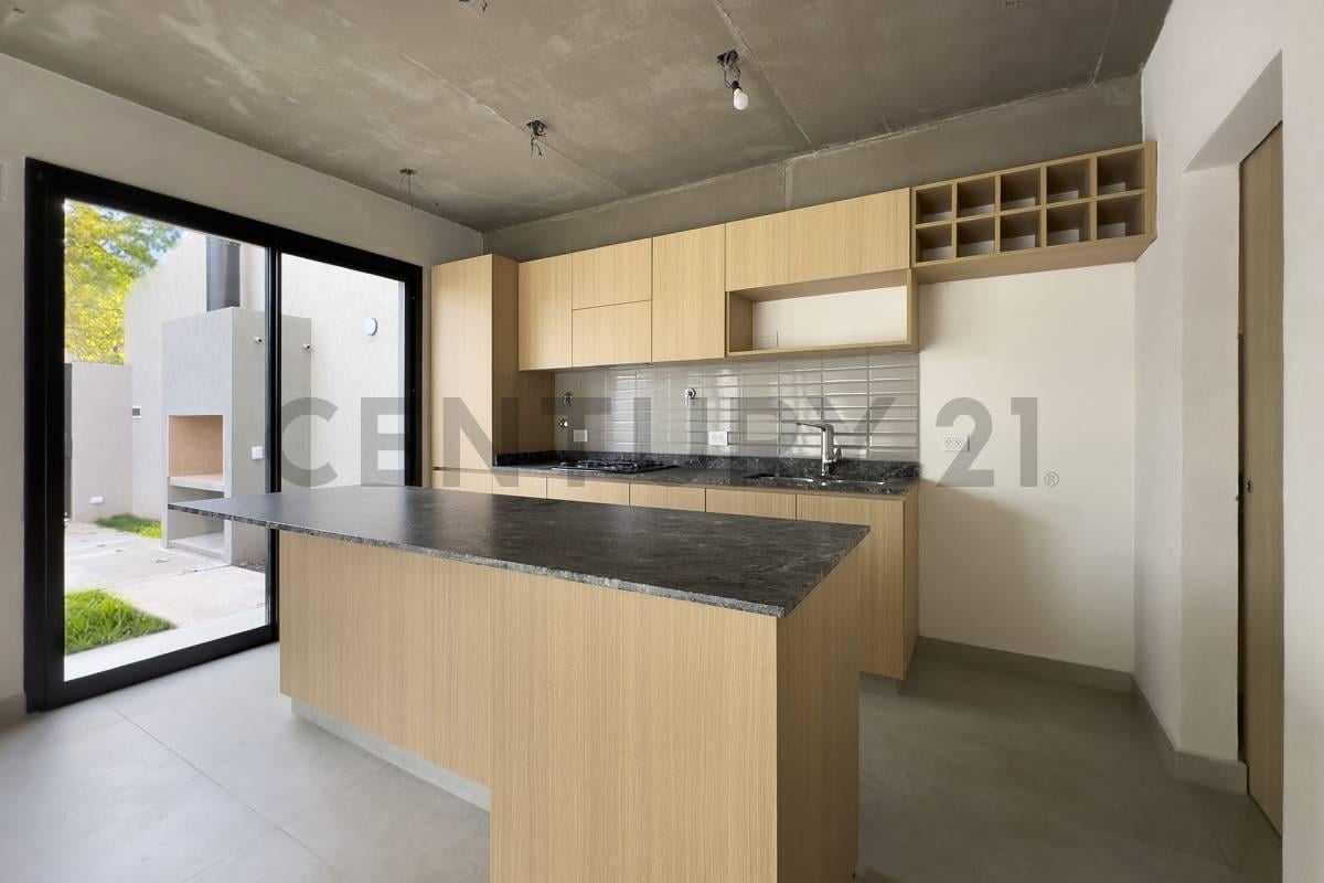 Foto de VENTA PH 4 AMB A ESTRENAR HAEDO, CON COCHERA Y JARDÍN. ENTREGA MAYO 2026, imagen 1