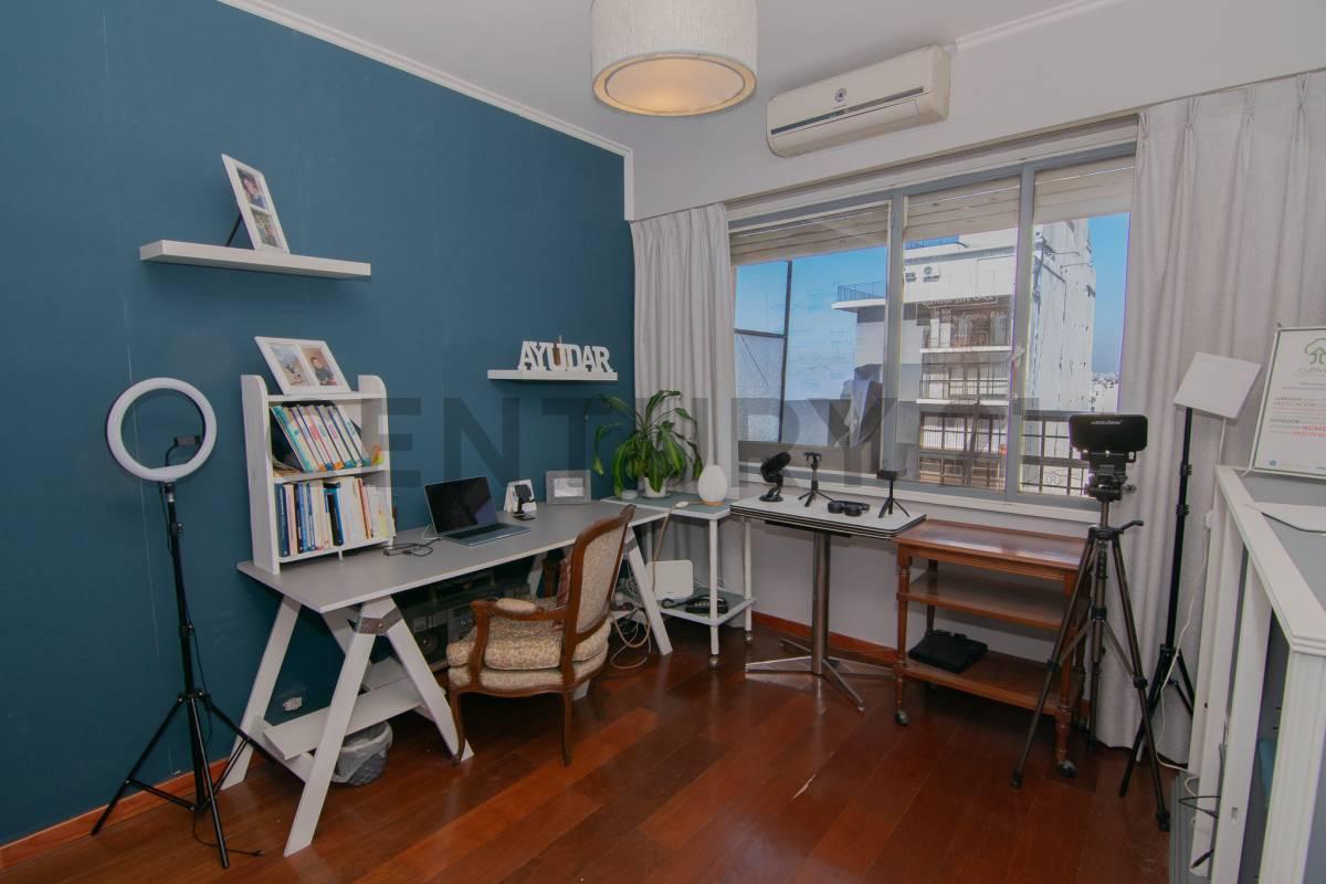 Foto de VENTA DEPTO 4 AMBIENTES C/DEP Y COCHERA-FLORES, imagen 4