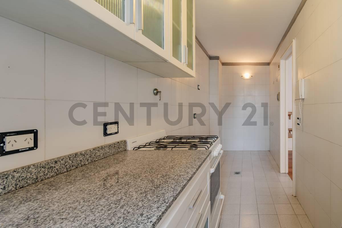 Foto de Venta Dpto 2 amb LUMINOSO con cochera Belgrano, imagen 5
