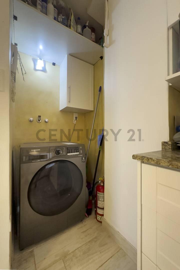 Foto de VENTA-PERMUTA DEPTO 4 AMBIENTES-FLORES, imagen 4