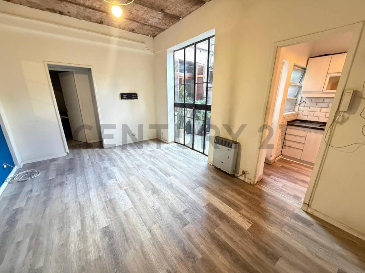 Foto de VENTA PH 2 ambientes con patio, terraza y quincho | Villa Devoto, imagen 3