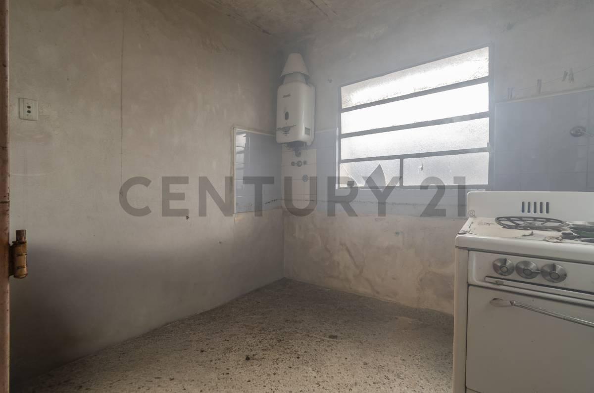 Foto de VENTA-PERMUTA PH 2 AMBIENTES-VERSALLES, imagen 5