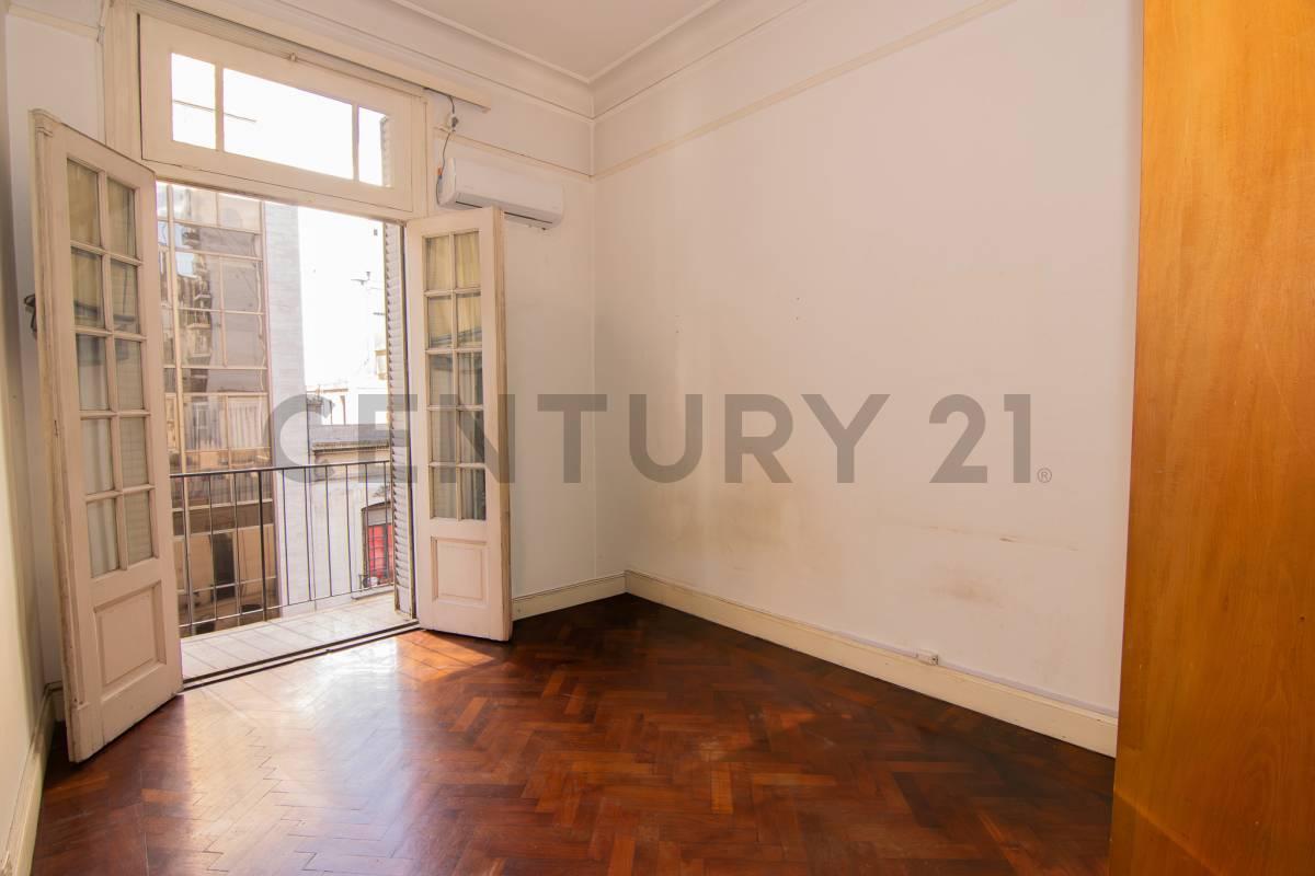 Foto de VENTA-PERMUTA DEPARTAMENTO 5 AMBIENTES SUPER LUMINOSO - RECOLETA, imagen 2