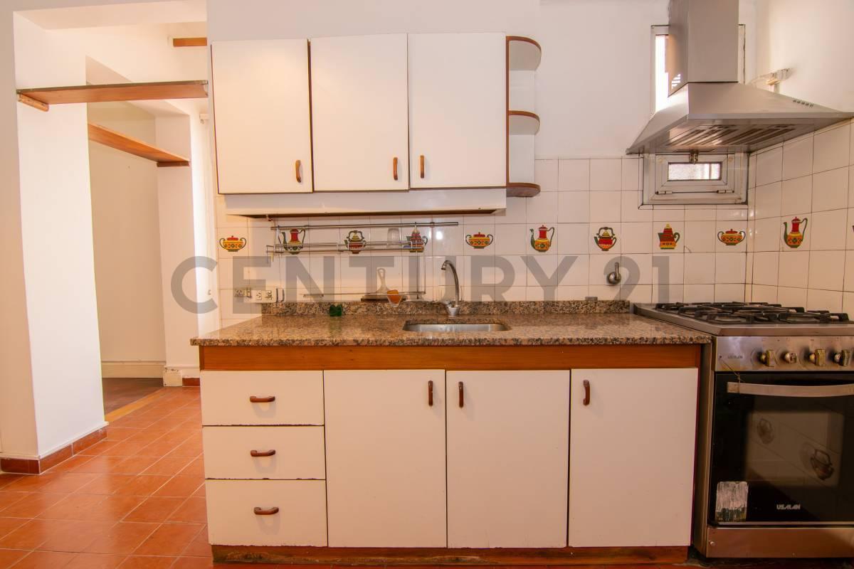 Foto de VENTA-PERMUTA DEPARTAMENTO 5 AMBIENTES SUPER LUMINOSO - RECOLETA, imagen 1