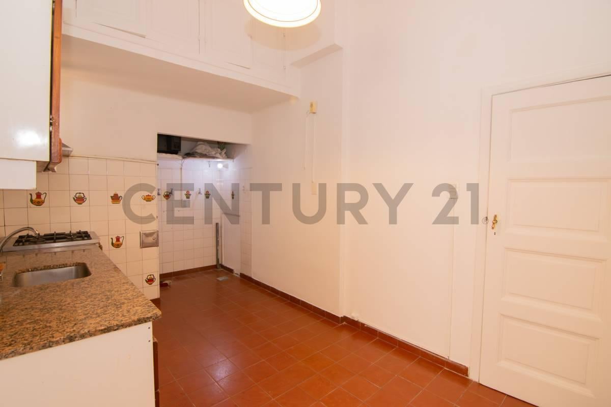 Foto de VENTA-PERMUTA DEPARTAMENTO 5 AMBIENTES SUPER LUMINOSO - RECOLETA, imagen 3