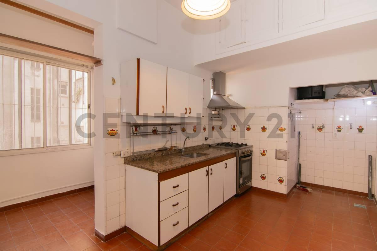 Foto de VENTA-PERMUTA DEPARTAMENTO 5 AMBIENTES SUPER LUMINOSO - RECOLETA, imagen 5