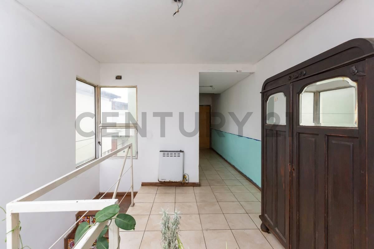 Foto de VENTA Dúplex 3 ambientes con patio y cochera en complejo | Hurlingham, imagen 4