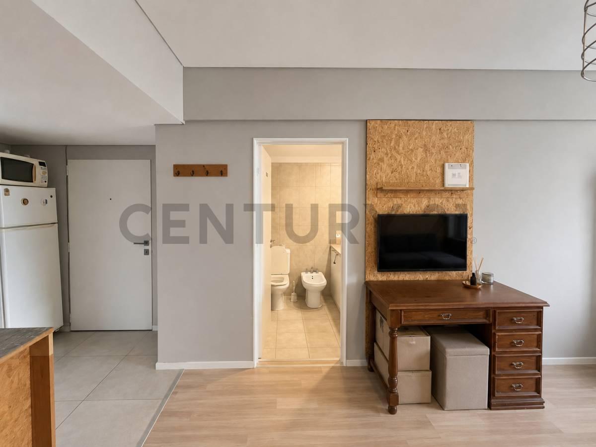 Foto de Venta-permuta Monoambiente con Balcon Divisible Vista Abierta en, imagen 2