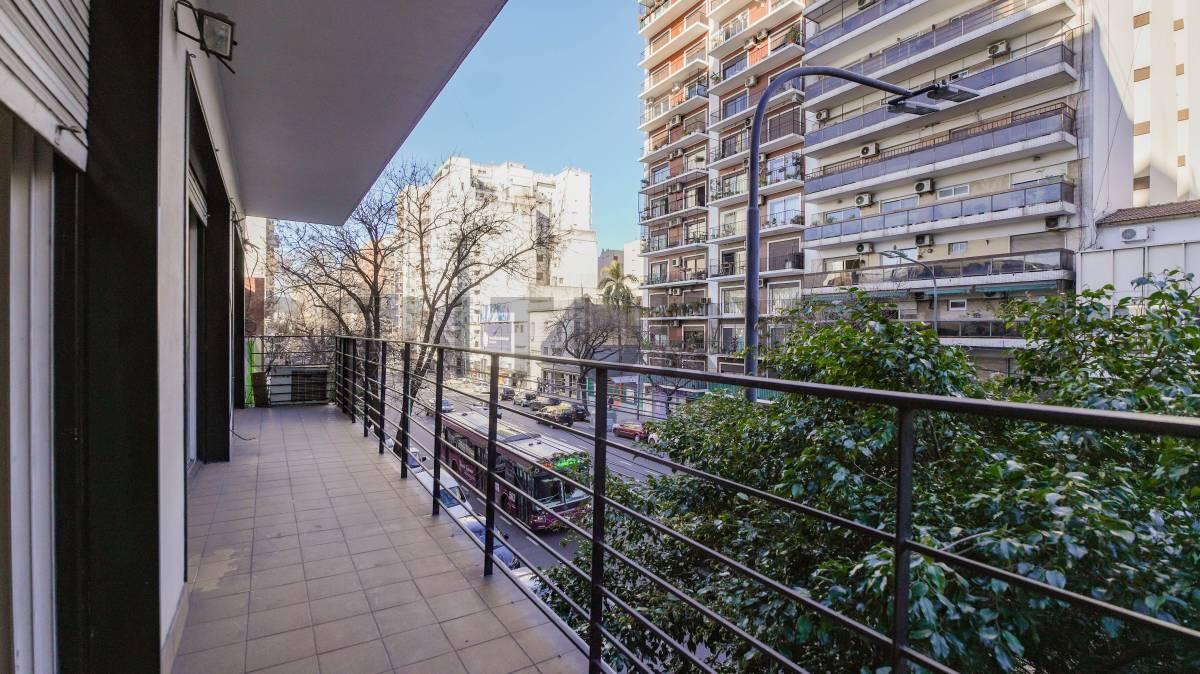 Foto de VENTA SEMIPISO DE 4 AMB.C/ BALCON Y ESPACIOGUARDACOCHE-CABALLITO, imagen 5