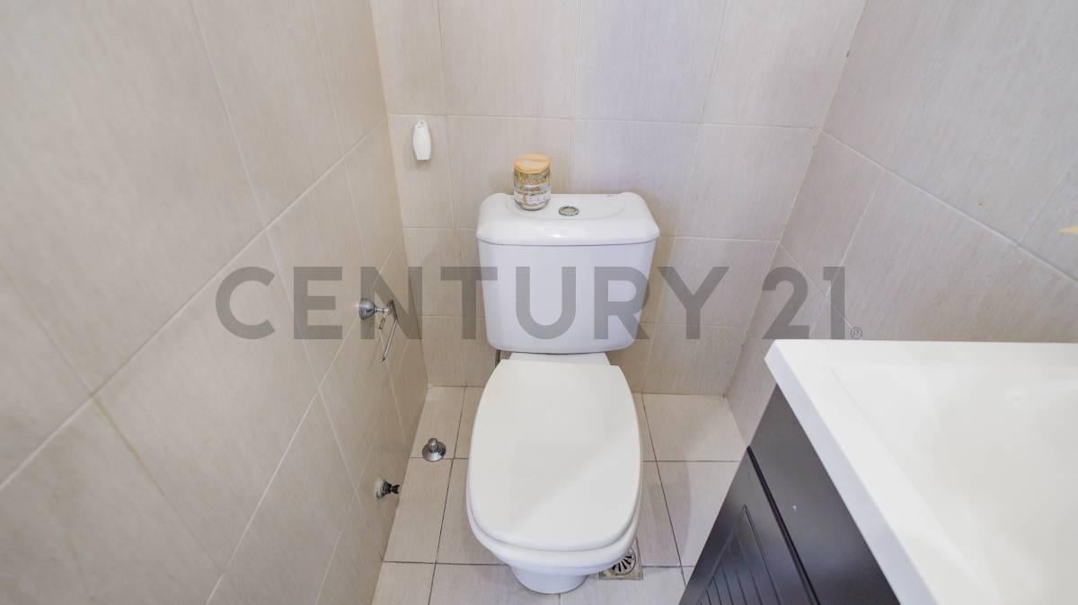 Foto de VENTA PH 4 AMB AL FRENTE | ENTRADA INDEPENDIENTE | SIN EXPENSAS | PATIO, imagen 4
