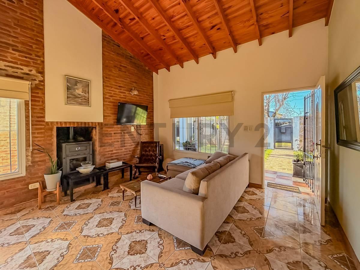 Foto de CASA 3 AMB EN VENTA | VILLA ROSA – PILAR | BARRIO CARLOS PELLEGRINI III, imagen 2