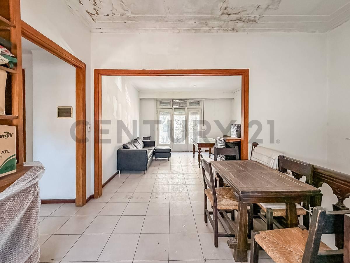 Foto de Gran Local con pileta + depto 2 amb, imagen 3
