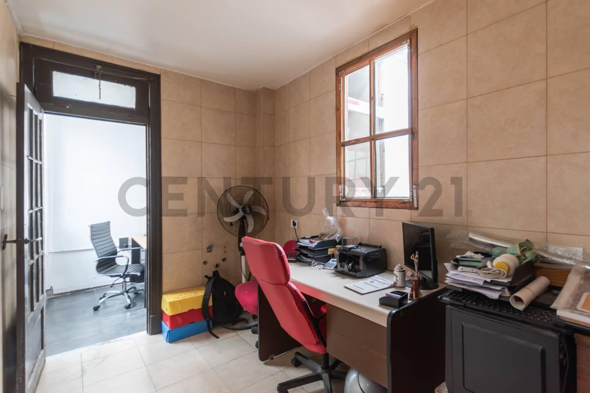 Foto de VENTA-PERMUTA LOCAL EN VILLA GENERAL MITRE, imagen 3