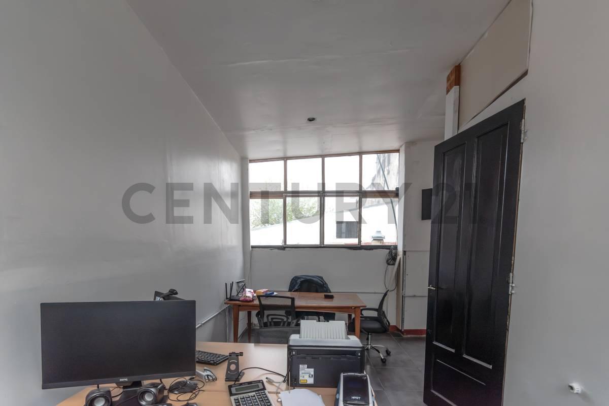 Foto de VENTA-PERMUTA LOCAL EN VILLA GENERAL MITRE, imagen 5
