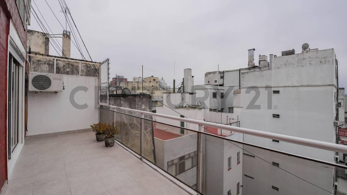 Foto de VENTA-PERMUTA DEPARTAMENTO 2 AMBIENTES CON BALCÓN ATERRAZADO Y VISTA, imagen 2