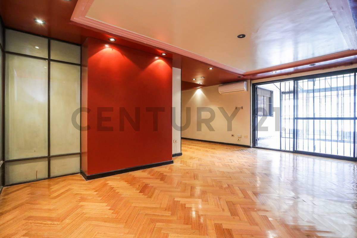 Foto de VENTA-PERMUTA 4 AMBIENTES AL FRENTE SOBRE AV. DEL LIBERTADOR – BALCÓN, imagen 3