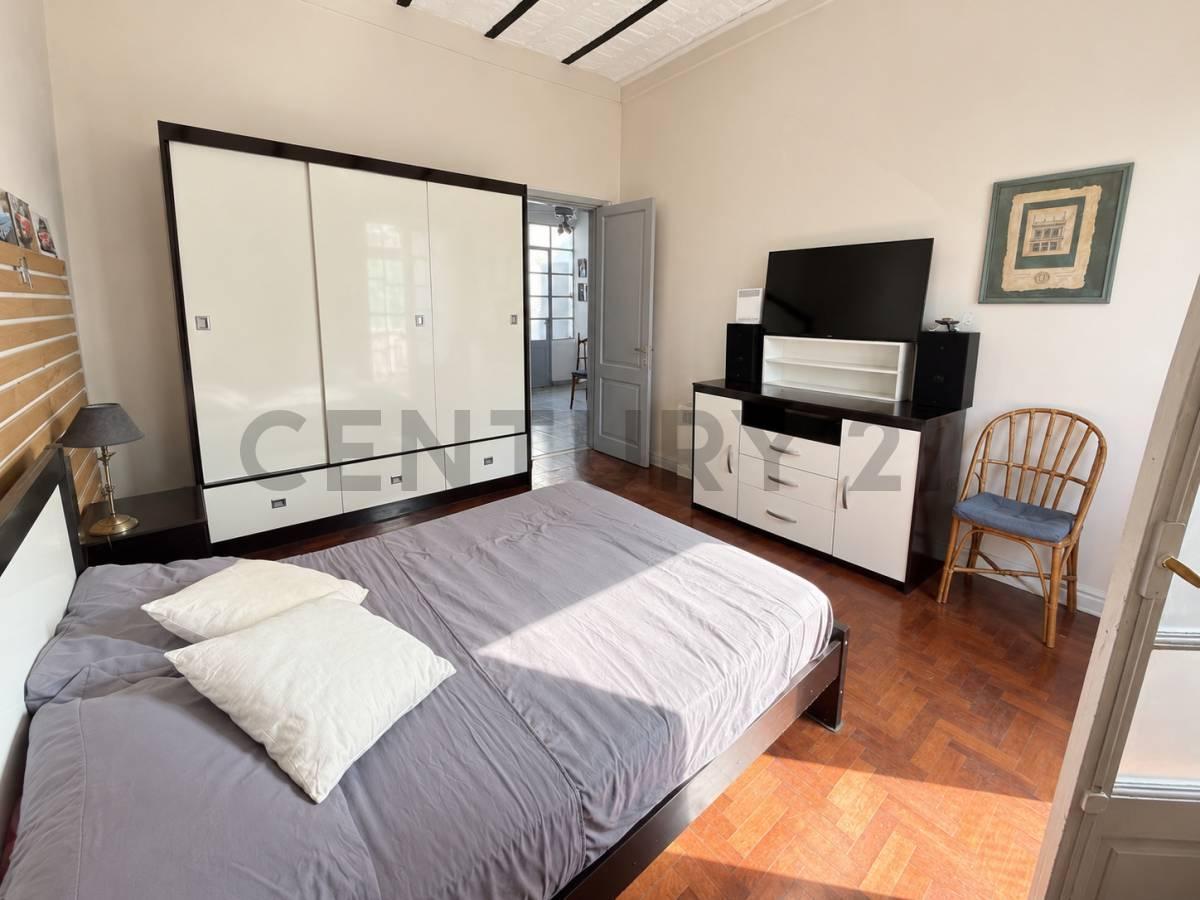 Foto de VENTA-PERMUTA CASA MULTIFAMILIAR CON PATIO Y TERRAZAS - PARQUE CHACABUCO, imagen 3