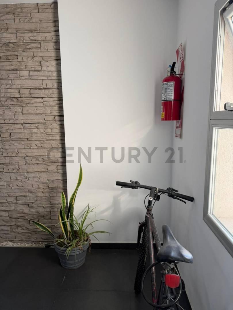 Foto de VENTA Departamento 2 ambientes muy luminoso c/ balcón – Caseros, imagen 4