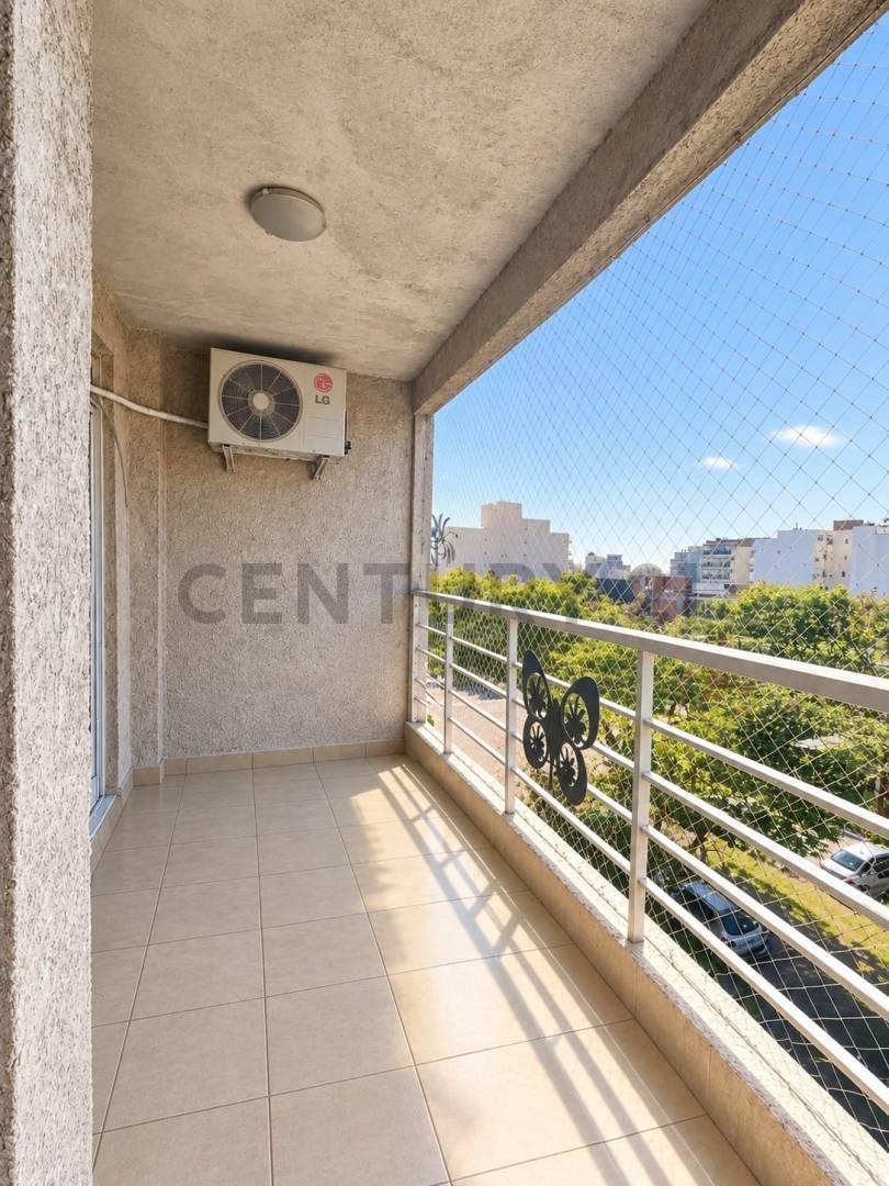 Foto de VENTA-PERMUTA DEPTO 3 AMB.-MONTE CASTRO, imagen 2