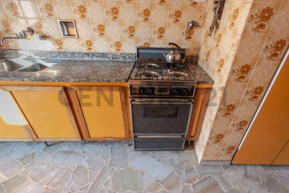 Foto de PH TIPO CASA EN VENTA FLORES S/EXP PATIO, QUINCHO Y TERRAZA CON PARRILLA, imagen 4