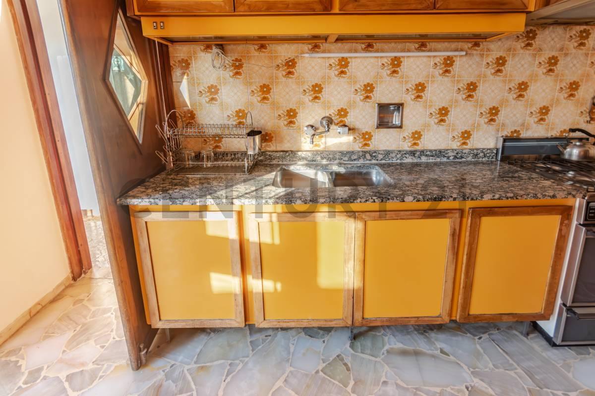 Foto de PH TIPO CASA EN VENTA FLORES S/EXP PATIO, QUINCHO Y TERRAZA CON PARRILLA, imagen 5