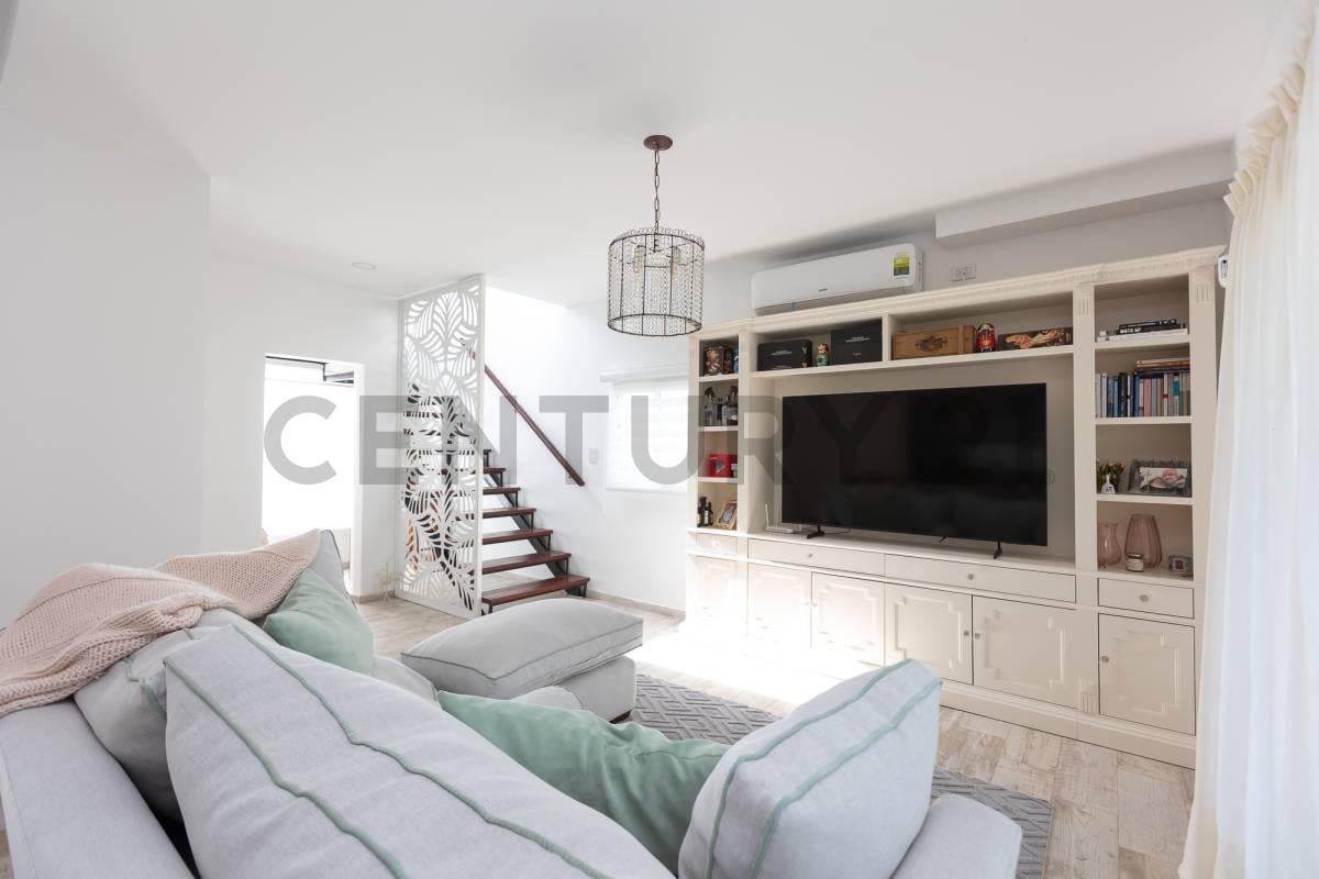Foto de VENTA-PERMUTA CASA 5 MABINTES-HARAS SANTA MARIA, imagen 5