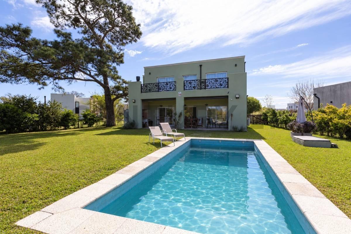 Foto de VENTA-PERMUTA CASA 5 MABINTES-HARAS SANTA MARIA, imagen 1