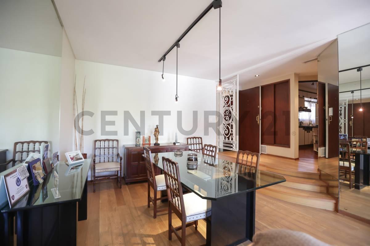 Foto de VENTA-PERMUTA DEPTO 4 AMBIENTES-FLORES, imagen 1