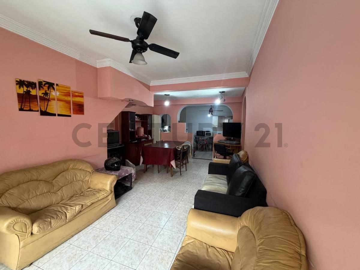 Foto de VENTA CASA 4 AMBIENTES CON DEPENDENCIA VILLA LURO, imagen 3