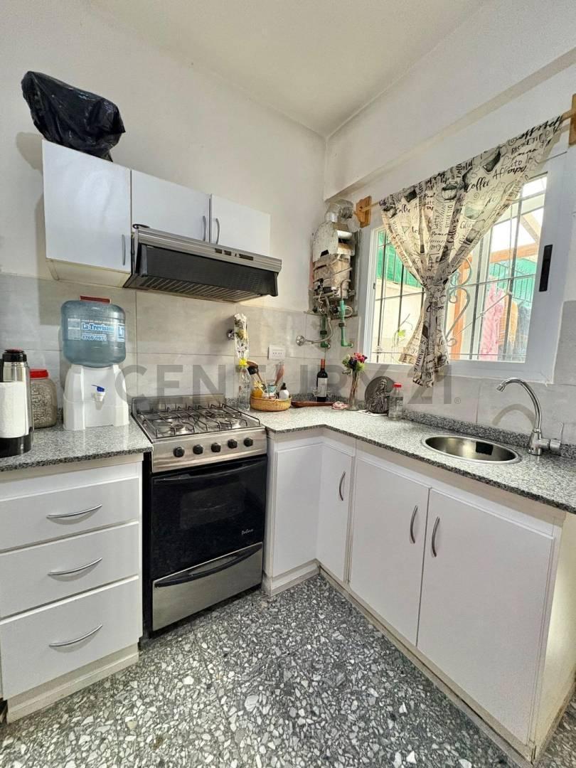 Foto de PH 2 AMBIENTES EN VENTA CON PATIO - APTO CREDITO, imagen 3