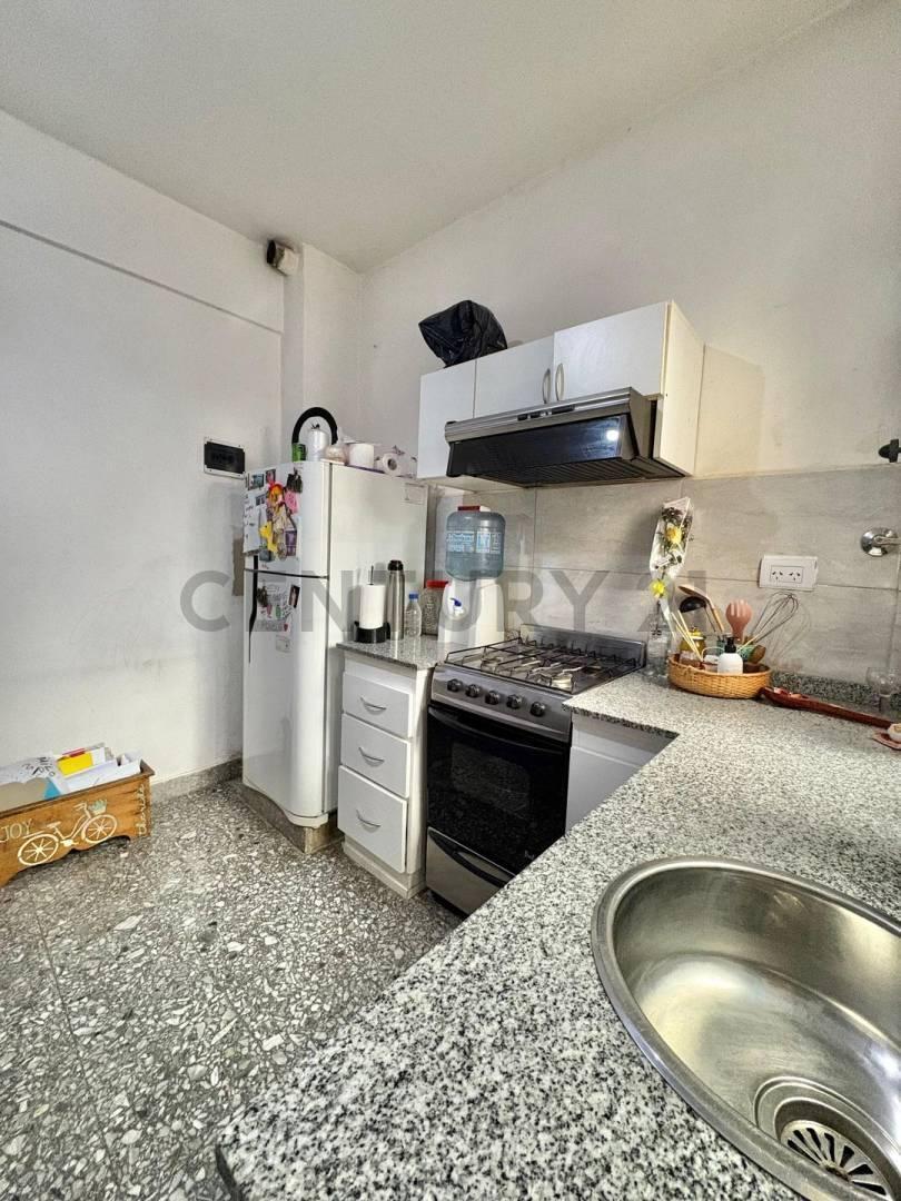 Foto de PH 2 AMBIENTES EN VENTA CON PATIO - APTO CREDITO, imagen 4