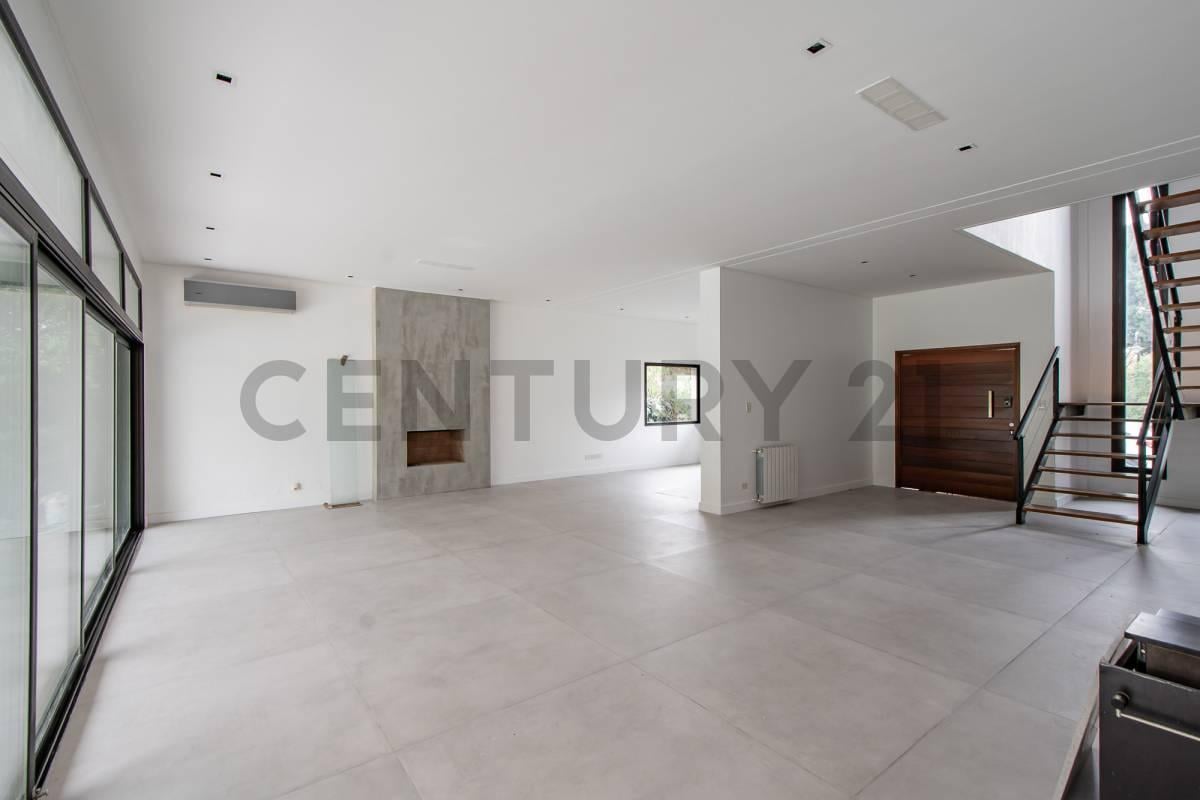 Foto de CASA PREMIUM con pileta en Villa Pacheco, imagen 3