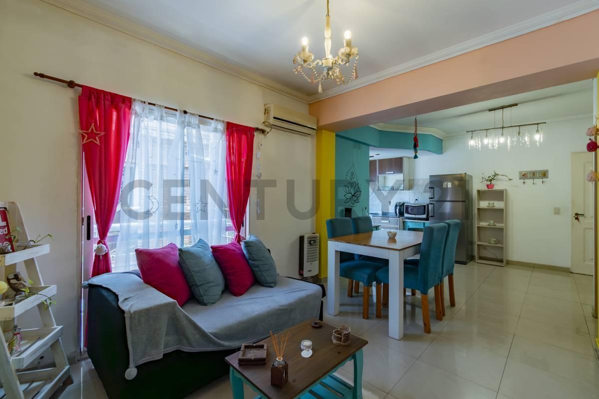 Foto de Venta depto tipo duplex con doble balcon/ Apto credito- Villa Luro, imagen 2