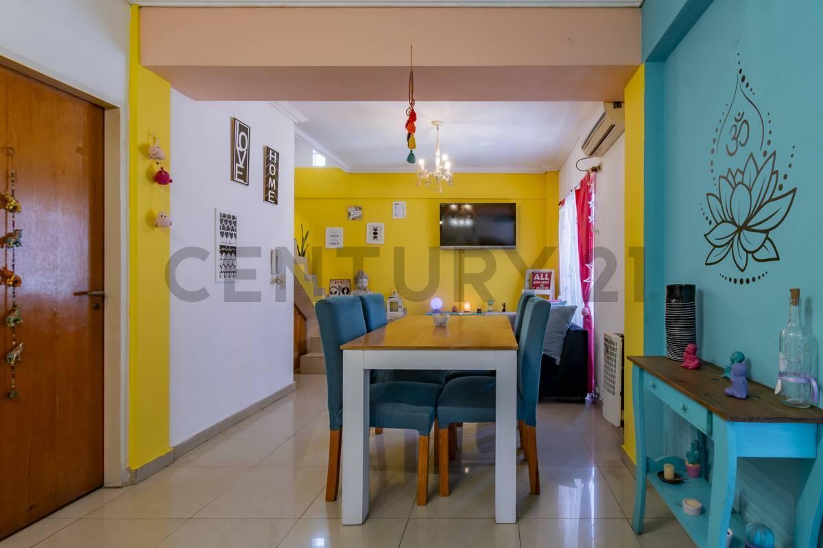 Foto de Venta depto tipo duplex con doble balcon/ Apto credito- Villa Luro, imagen 4
