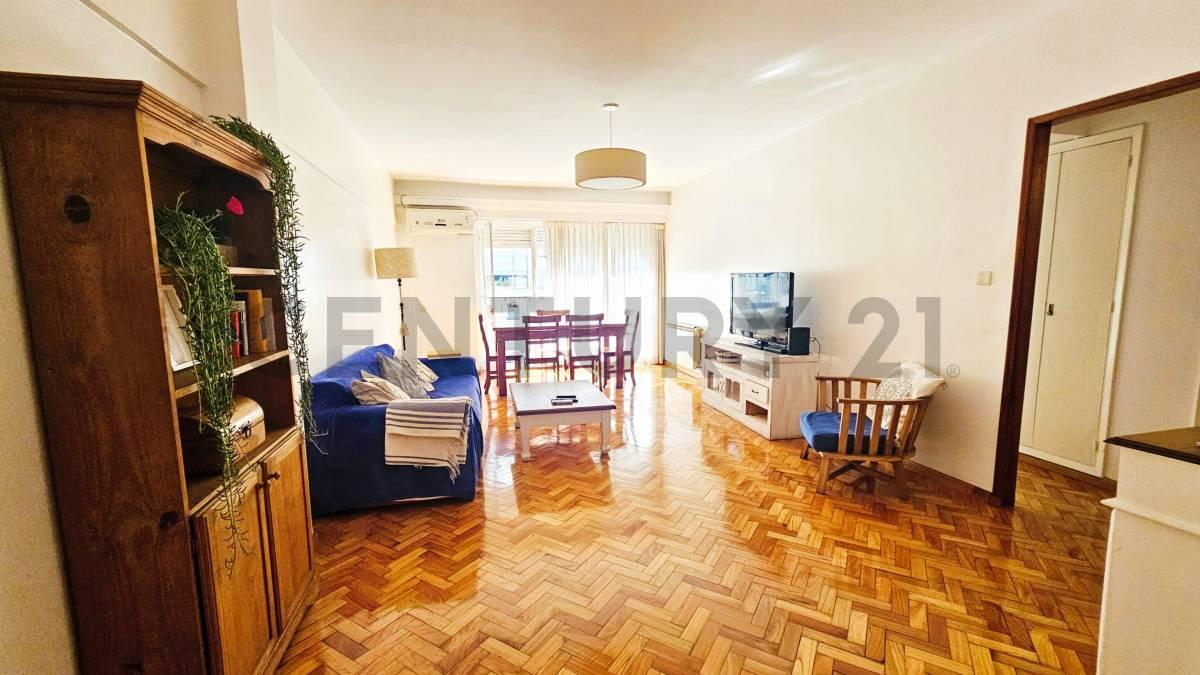 Foto de VENTA DEPTO 4 AMB RENOVADO DEPENDENCIA LAVADERO BALCON, imagen 3