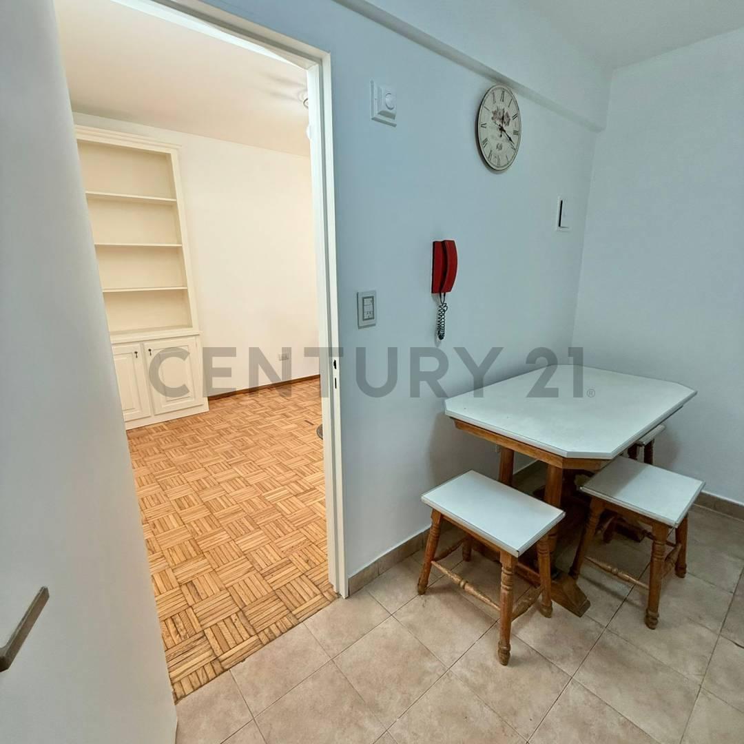 Foto de ALQUILER - DEPARTAMENTO 3 AMBIENTES C/ BALCÓN - ALMAGRO, imagen 5