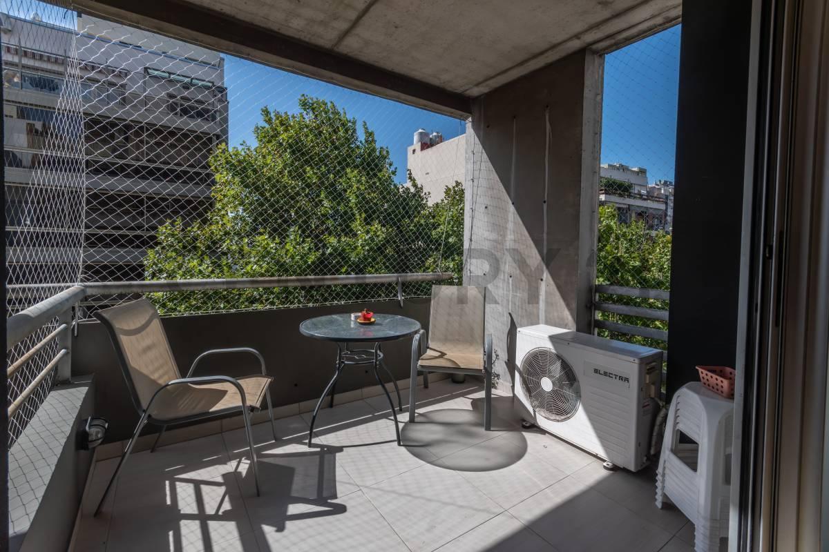 Foto de EXCELENTE DEPARTAMENTO DE 3 AMBIENTES CON COCHERA – CABALLITO, imagen 2
