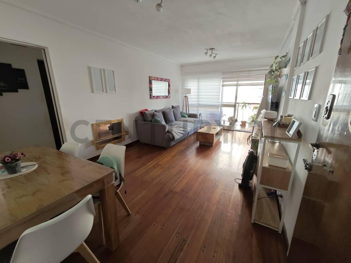 Foto de VENTA LUMINOSO DTO 3 AMB CON COCHERA Y BALCON. CABALLITO, imagen 1