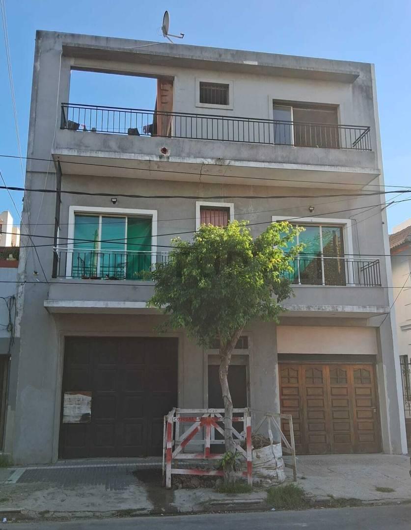 Foto de Venta - Permuta, 4 ambientes, zona Avellaneda IDEAL INVERSORES, imagen 1