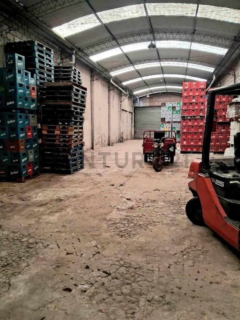 Foto de VENTA - Galpon en Flores - Lote propio, imagen 2