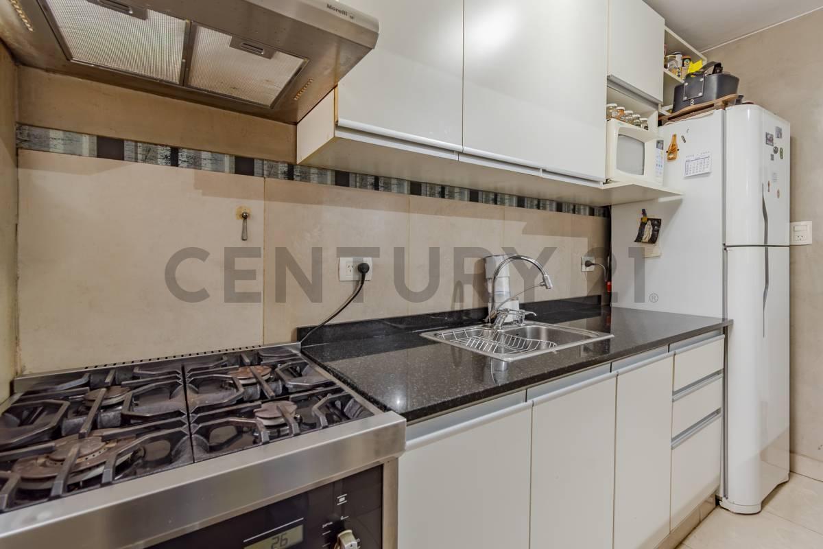 Foto de VENTA-PERMUTA HERMOSO DEPARTAMENTO DE 3 AMBIENTES C/ 2 BAÑOS Y BALCON, imagen 3