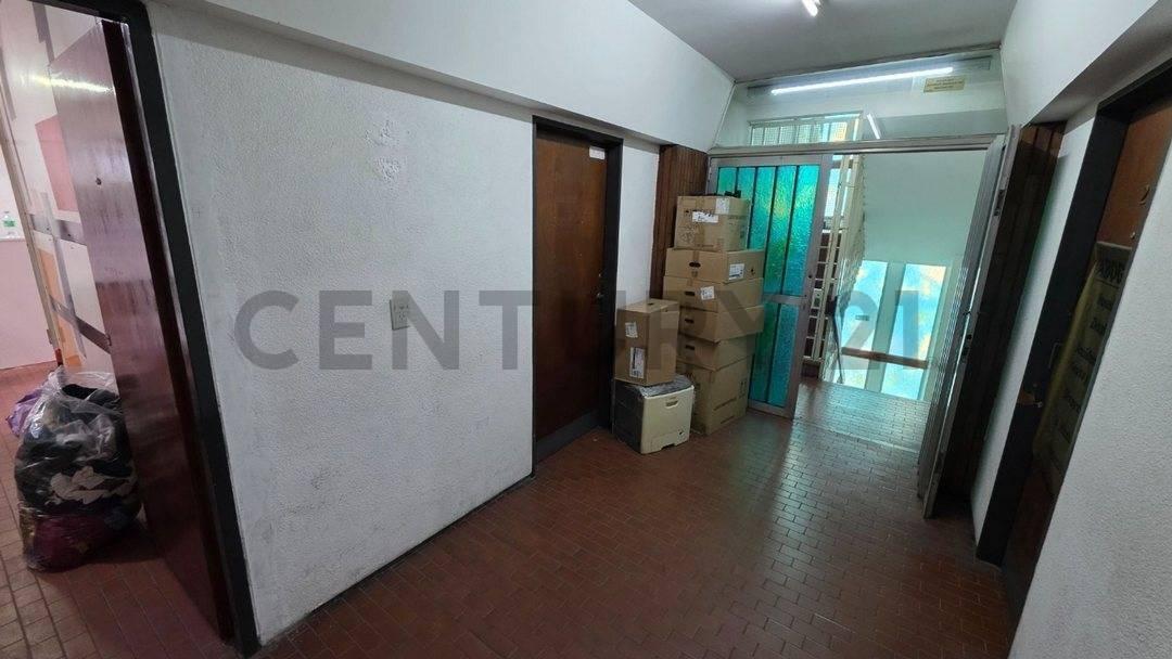 Foto de VENTA de Locales comerciales con oficinas | Moron - Acepta permuta, imagen 2
