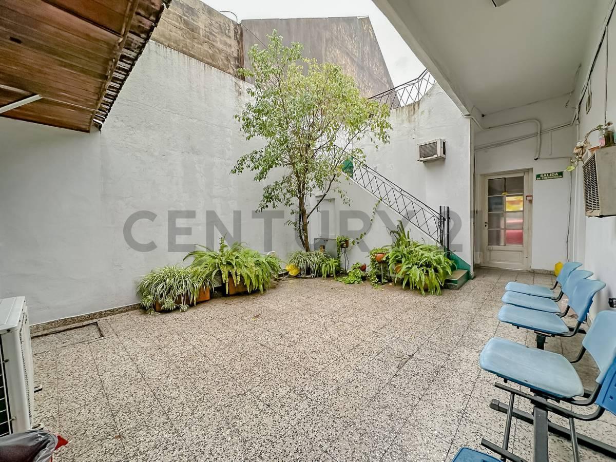 Foto de CASA en Lote propio a reciclar - en LINIERS, imagen 4