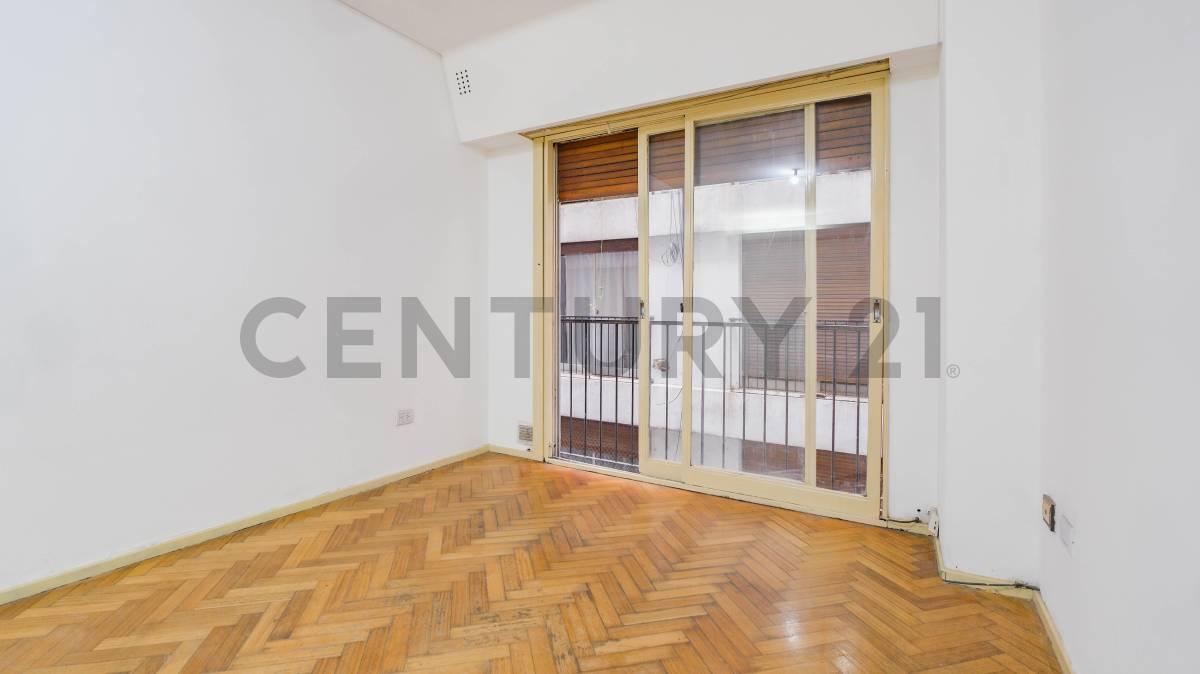 Foto de VENTA Depto 3 amb con cochera - San Nicolas, imagen 1