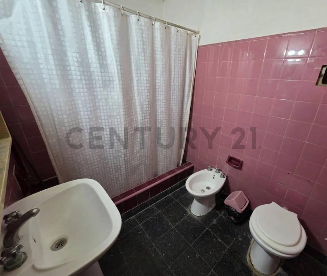 Foto de Venta PH 2 ambientes en Villa Tesei – Permuta, imagen 2